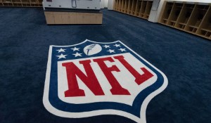 Tom Clements Bids Farewell to Coaching: A Storied Career with the Green Bay Packers